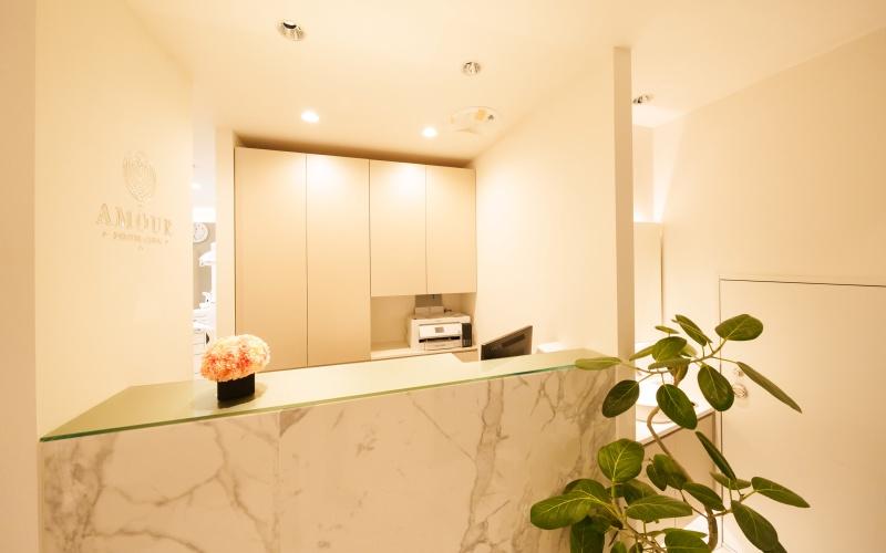 ホワイトエッセンス　新宿駅の写真