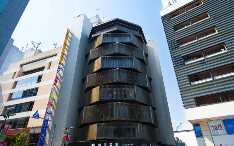 ホワイトエッセンス　新宿駅の写真