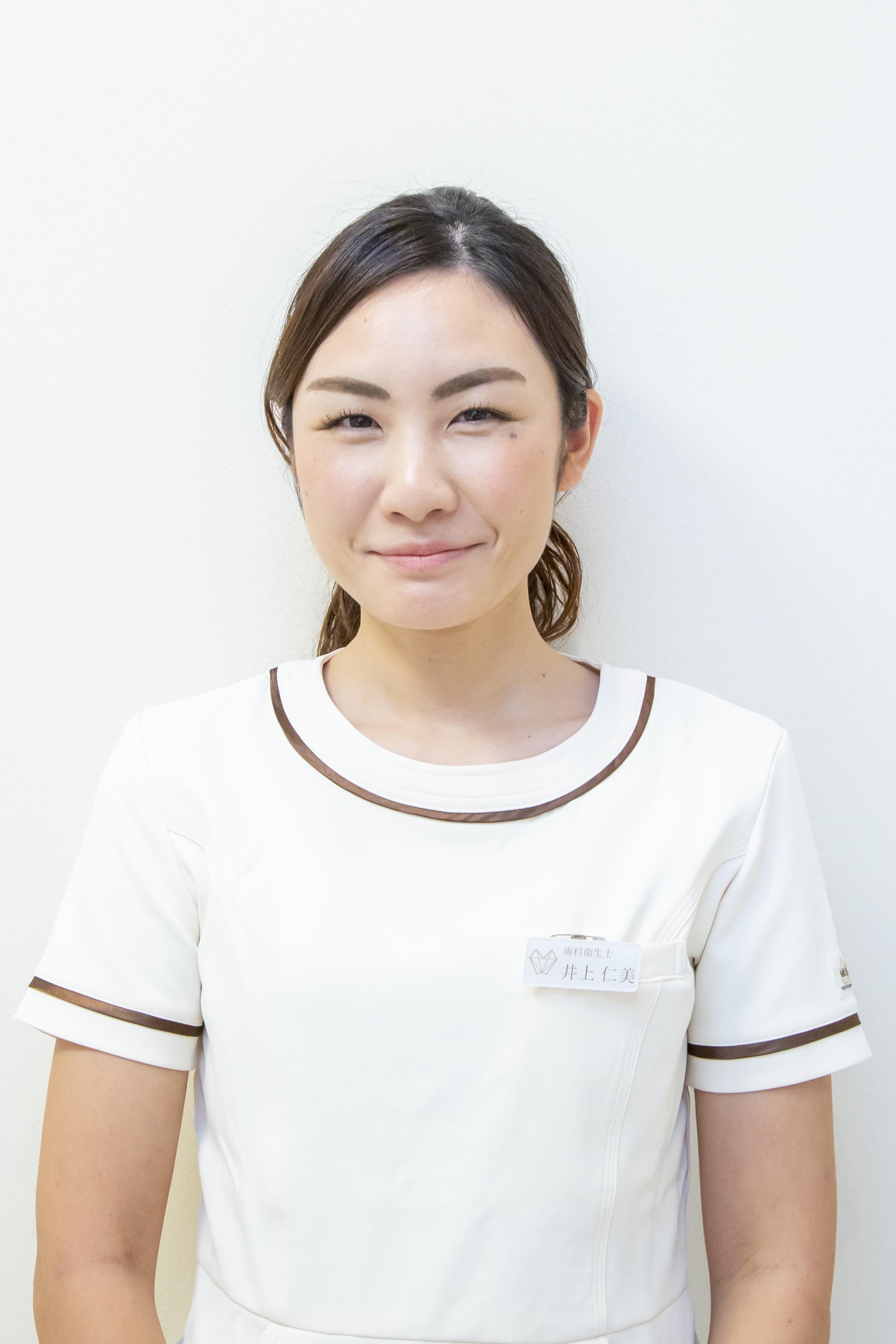 井上　仁美の写真