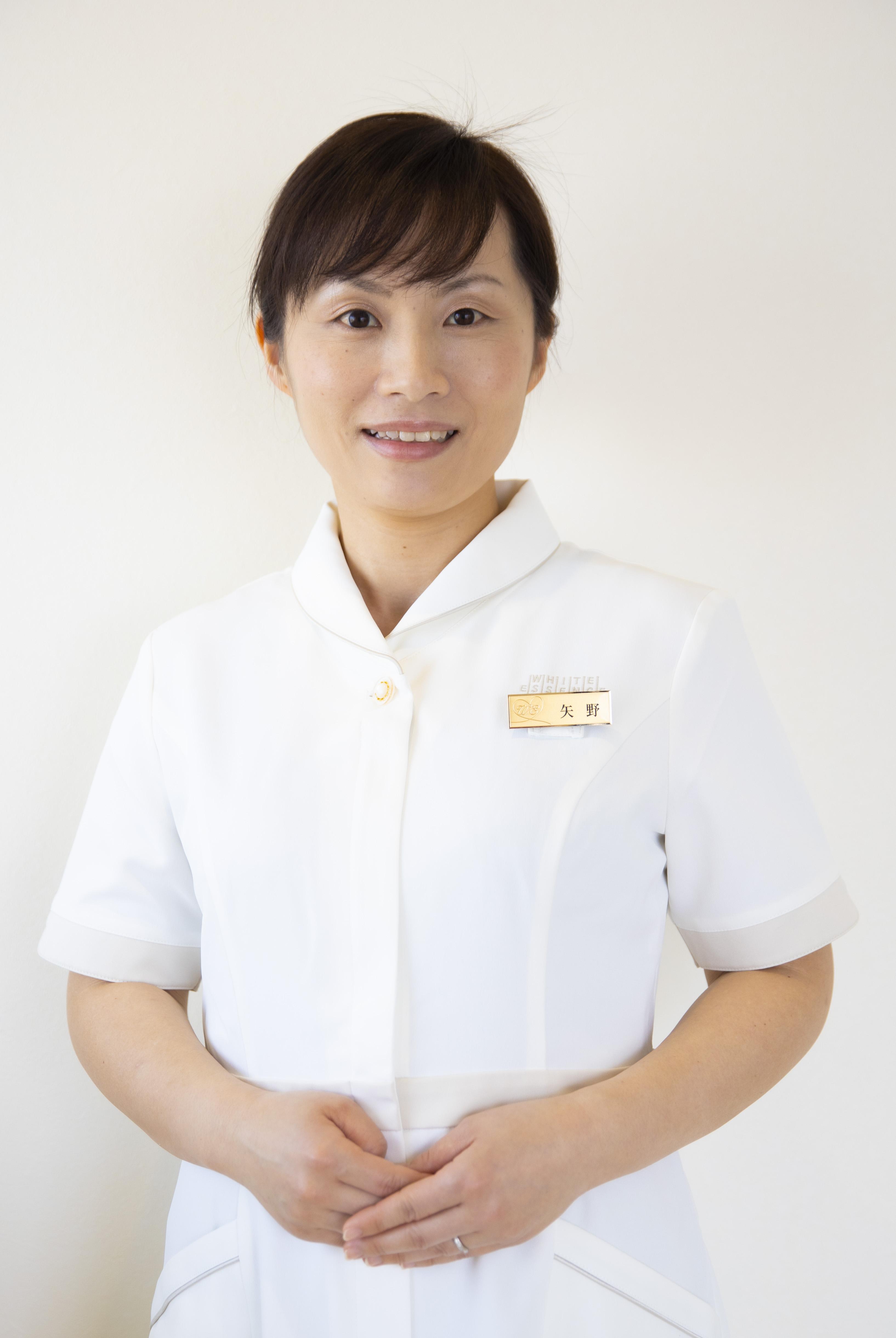 矢野　麻里子の写真