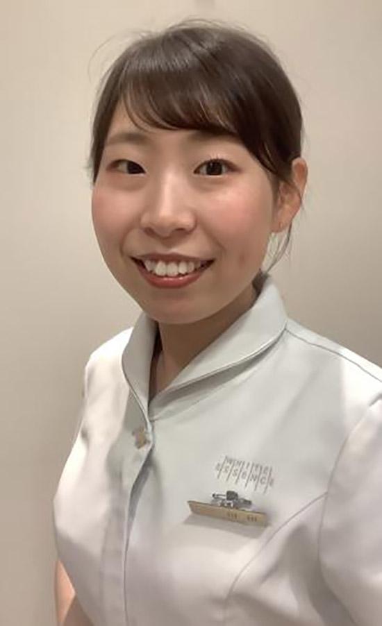 川田　莉穂の写真