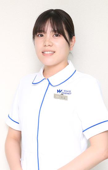 三上　友里の写真
