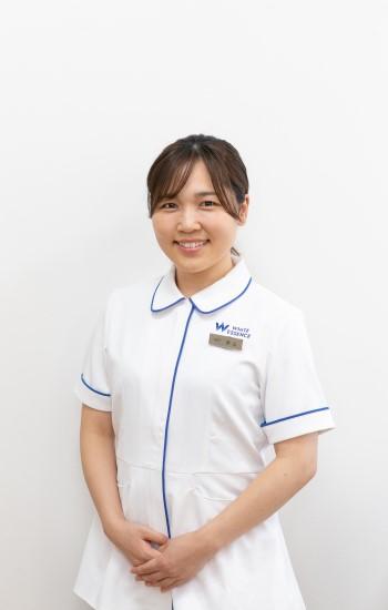 秋山　莉菜の写真