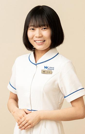 石田　三奈の写真