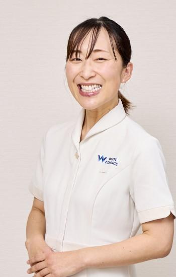 菅原　摩衣子の写真